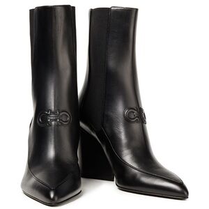 NWT FERRAGAMO Marineo Gancini leather ankle boots - size 6